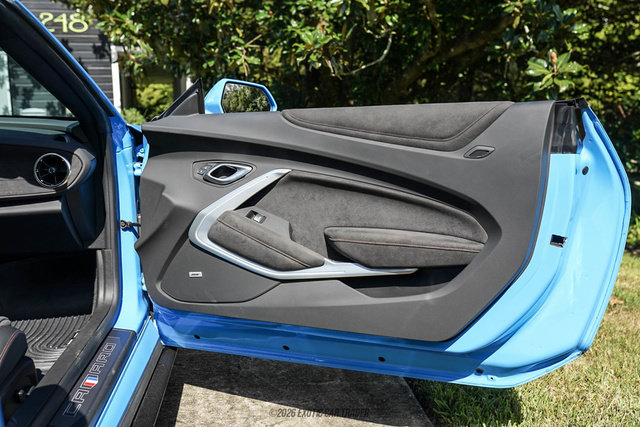 Used 2022 Chevrolet Camaro ZL1 RWD image 50