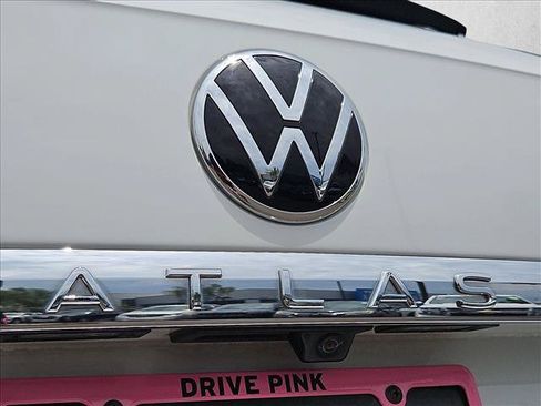 Used 2023 Volkswagen Atlas Cross Sport SE FWD image 30
