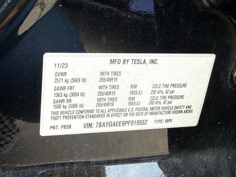 Used 2023 Tesla Model Y Long Range AWD/4WD image 25