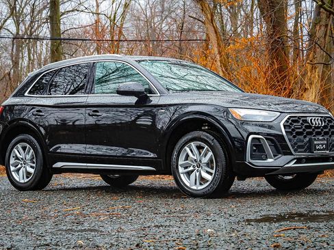 Used 2024 Audi Q5 2.0T Premium w/ Convenience Package image 19
