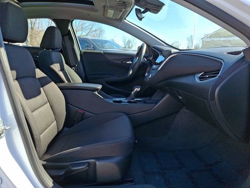 Used 2024 Chevrolet Malibu LT FWD image 13