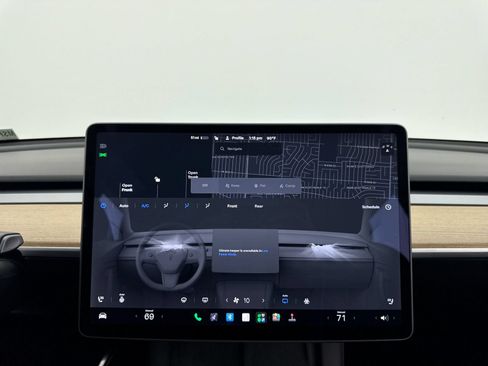 Used 2021 Tesla Model Y Long Range AWD/4WD image 26