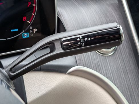 Used 2026 Mercedes-Benz GLC 300 4MATIC image 25