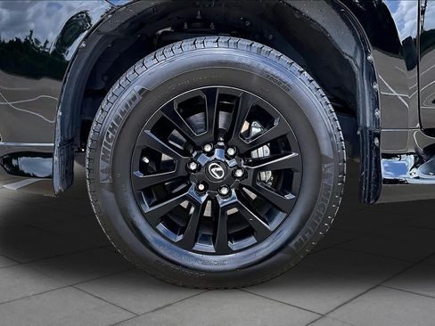 Used 2023 Lexus GX 460 w/ Black Line Special Edition AWD/4WD image 11