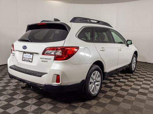 Used 2017 Subaru Outback 2.5i Premium AWD/4WD image 16