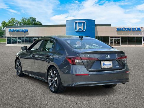 Used 2025 Honda Civic Sport image 5