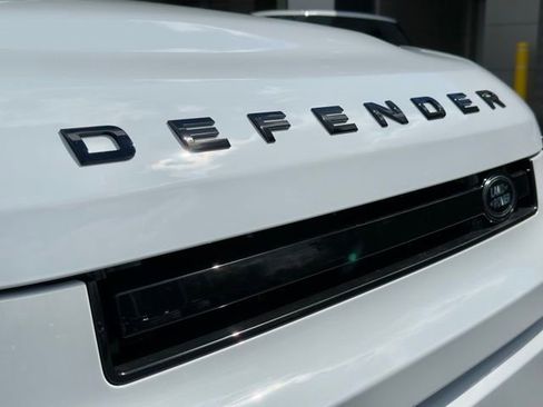 New 2026 Land Rover Defender 110 S image 7