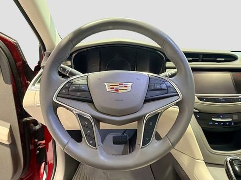 Certified 2018 Cadillac XT5 Luxury w/ Driver Awareness Package AWD/4WD image 9