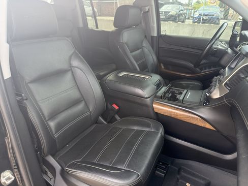 Certified 2019 GMC Yukon XL Denali AWD/4WD image 33
