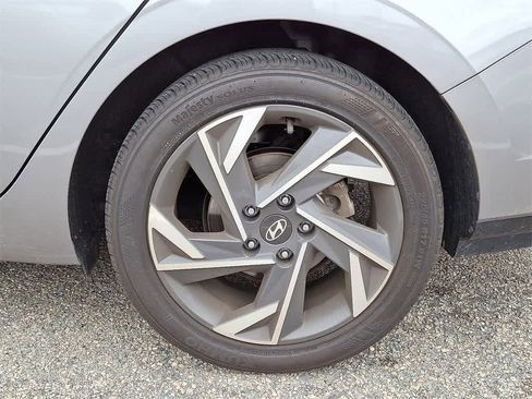 Certified 2025 Hyundai Elantra SEL w/ Cargo Package image 6