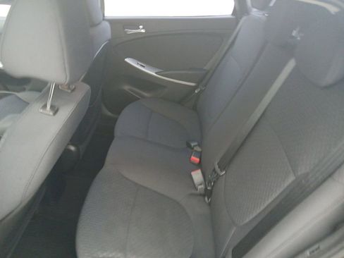 Used 2012 Hyundai Accent SE FWD image 12