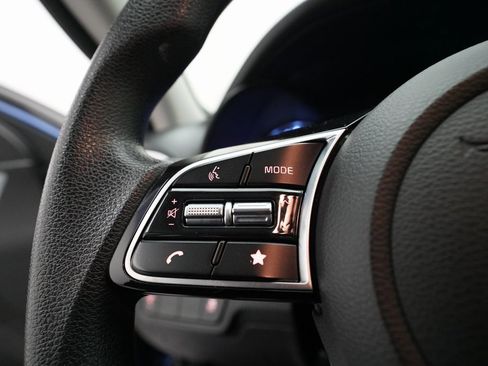 Used 2023 Kia Forte LXS image 17