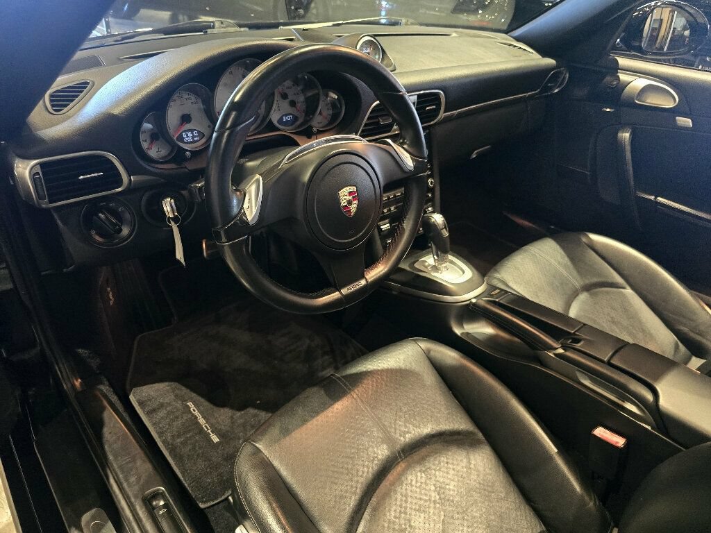 Used 2012 Porsche 911 Cabriolet image 10