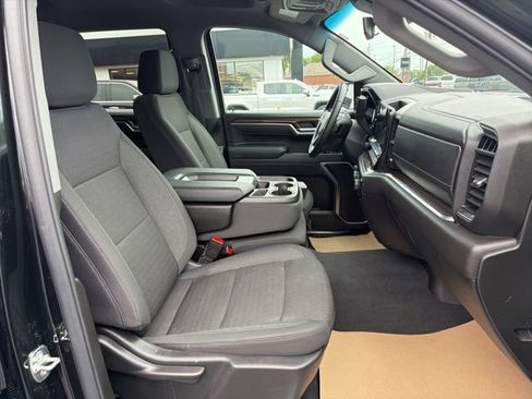 Used 2025 Chevrolet Silverado 1500 LT AWD/4WD image 18