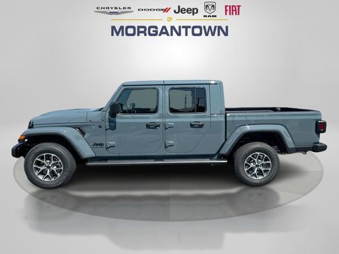 New 2025 Jeep Gladiator Sport AWD/4WD image 9