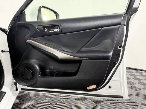 Used 2014 Lexus IS 250 w/ Luxury Package w/Gray Wood RWD image 42
