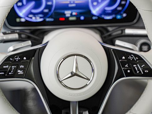 Certified 2023 Mercedes-Benz EQS 450+ SUV image 12