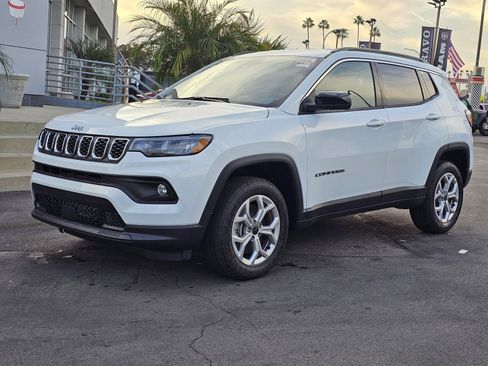 New 2026 Jeep Compass Latitude image 3