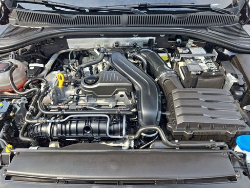 Used 2025 Volkswagen Jetta Sport FWD image 31