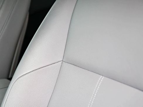 Used 2025 Land Rover Range Rover Velar S image 28