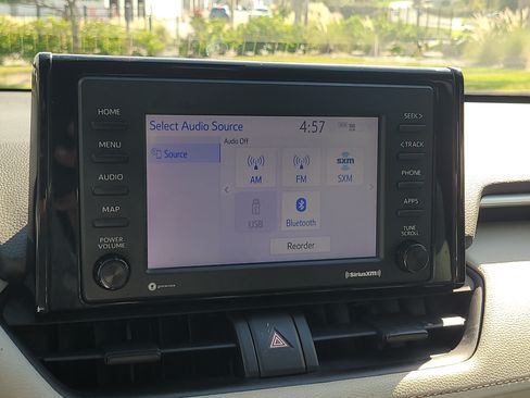 Used 2022 Toyota RAV4 XLE w/ Convenience Package FWD image 24