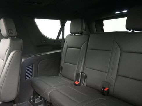 Used 2024 Chevrolet Suburban Z71 w/ Off-Road Capability Package AWD/4WD image 20