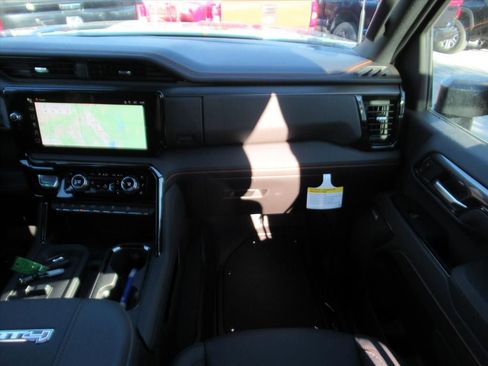 New 2026 GMC Sierra 2500 AT4 w/ Technology Package image 15