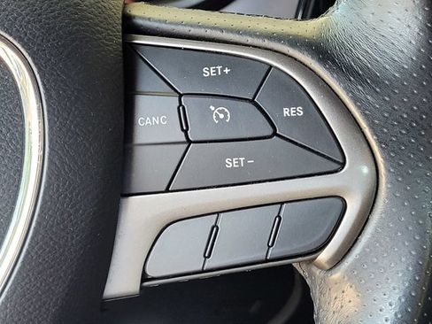 Used 2019 Dodge Challenger SXT w/ Blacktop Package RWD image 25