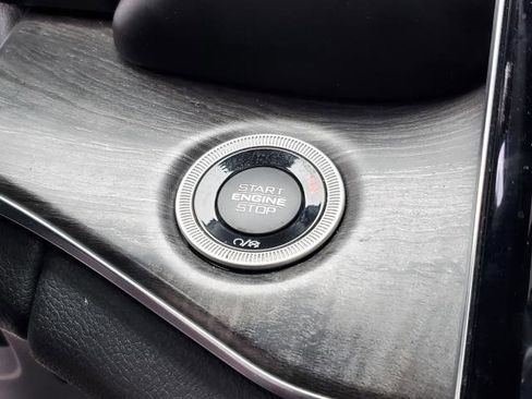 Used 2021 Jeep Grand Cherokee L Overland w/ Luxury Tech Group IV image 15