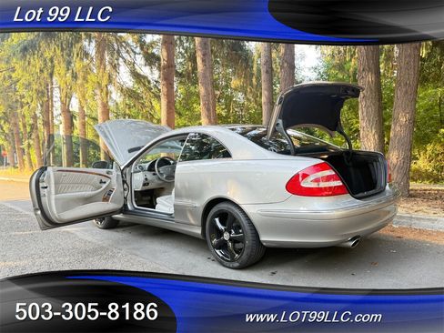 Used 2005 Mercedes-Benz CLK 320 Coupe image 41