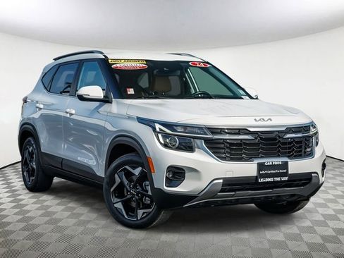 Certified 2024 Kia Seltos EX image 2