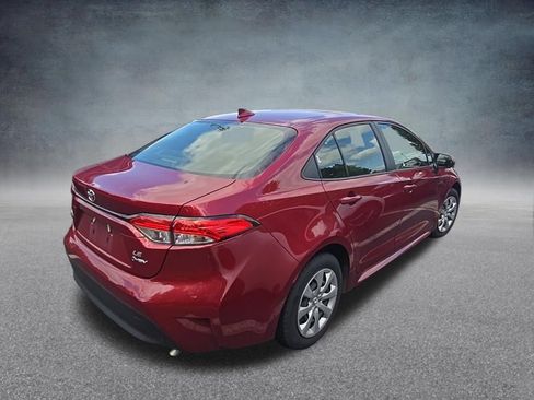 Used 2025 Toyota Corolla LE FWD image 7