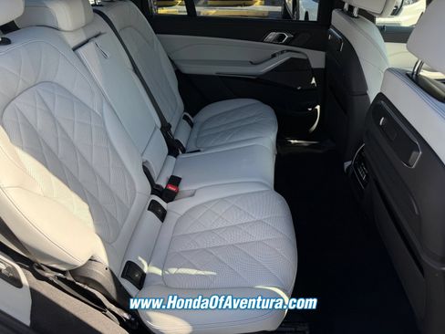 Used 2024 BMW X7 xDrive40i w/ Executive Package AWD/4WD image 14
