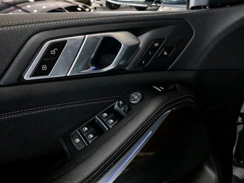 Used 2021 BMW X5 xDrive40i w/ Convenience Package image 17