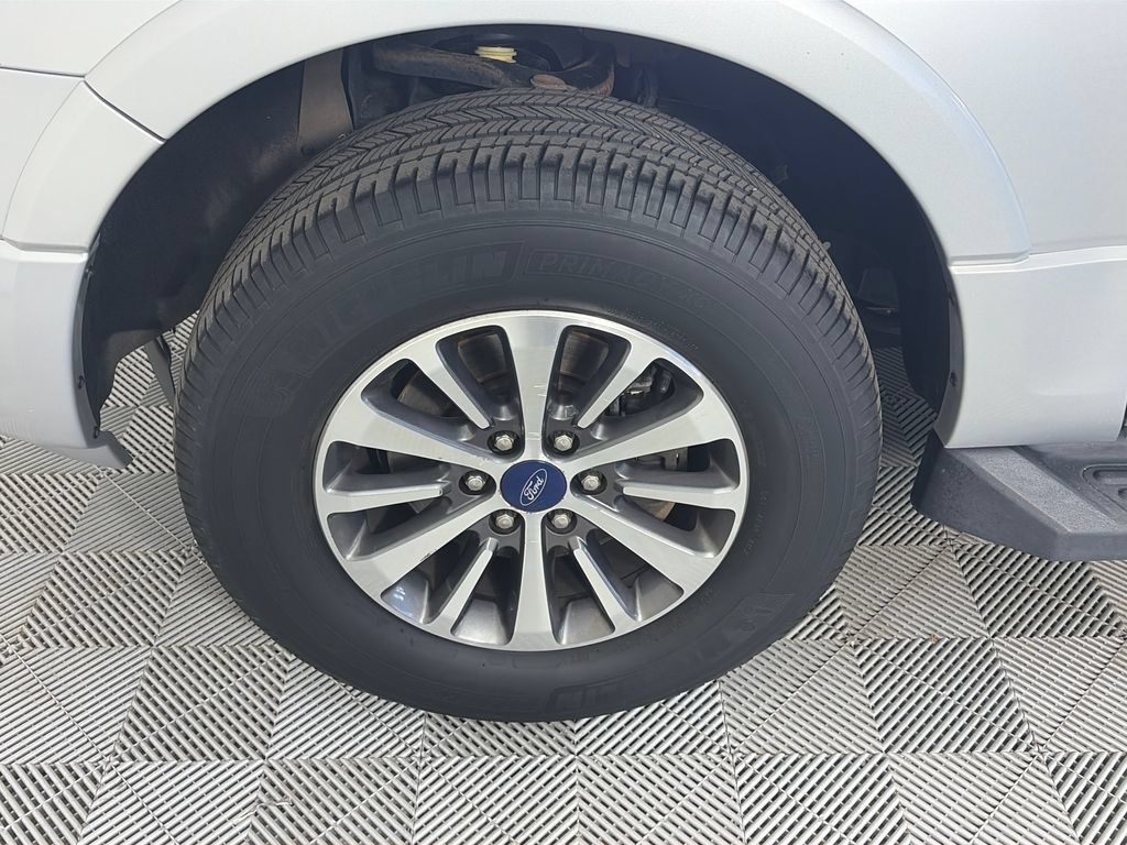 Used 2017 Ford Expedition XLT AWD/4WD image 8