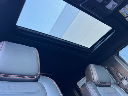 Used 2025 Nissan Frontier PRO-4X w/ Pro Premium Package image 16