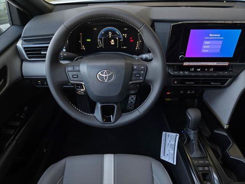 Used 2026 Toyota Camry SE FWD image 12