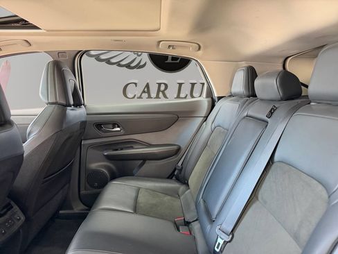 Used 2024 Nissan Ariya FWD image 13