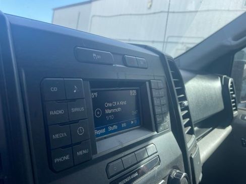 Used 2017 Ford F150 XL w/ Equipment Group 101A Mid RWD image 7