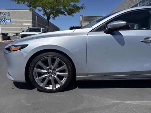 Used 2019 MAZDA MAZDA3 Sedan w/ Select Package FWD image 9