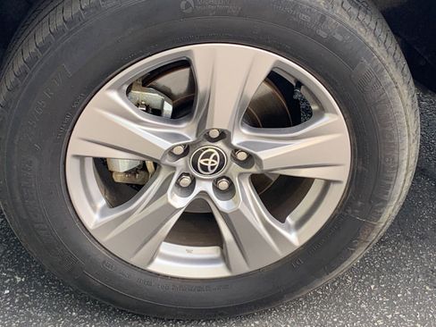 Used 2025 Toyota RAV4 LE image 29