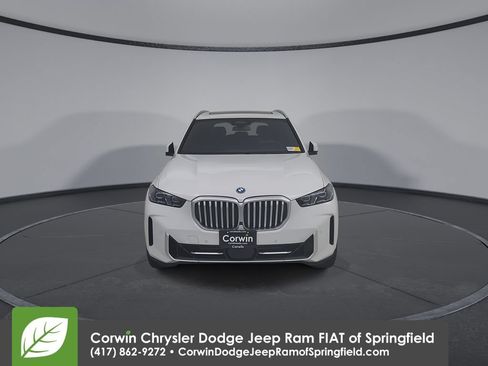 Used 2025 BMW X5 xDrive50e AWD/4WD image 5
