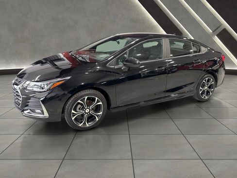 Used 2019 Chevrolet Cruze LT w/ Convenience Package FWD image 6