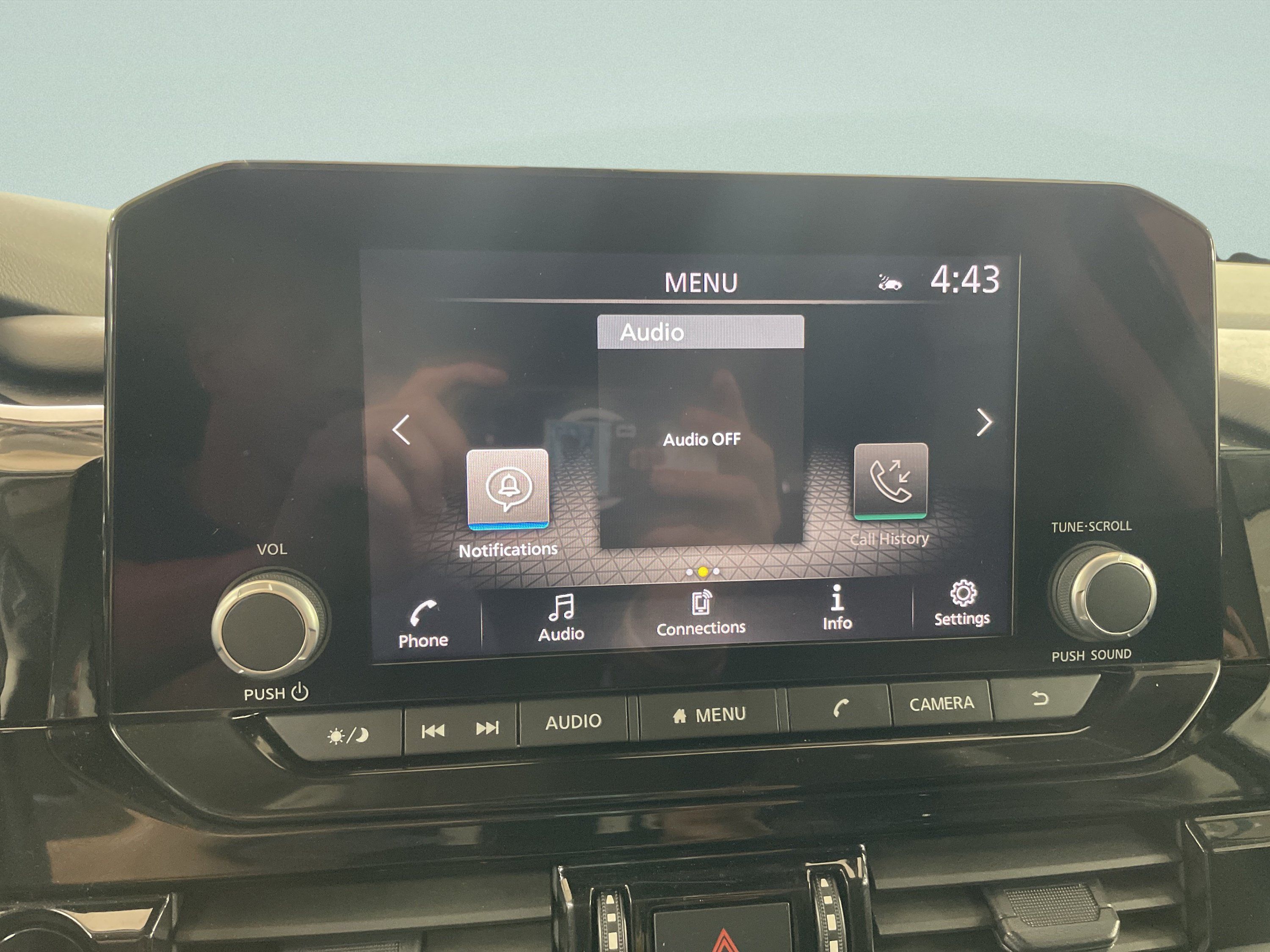 Used 2025 Nissan Pathfinder SV AWD/4WD image 24