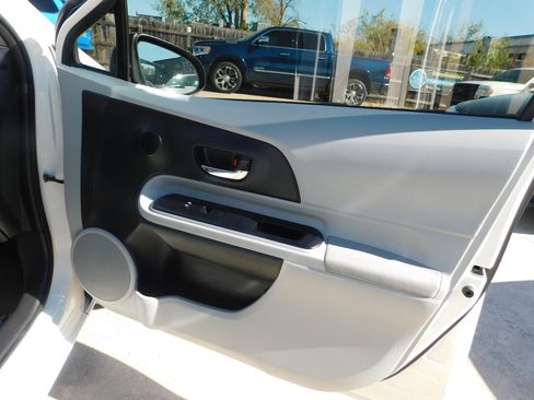 Used 2014 Toyota Prius C One image 17