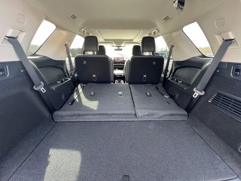 New 2026 Nissan Pathfinder SL image 38