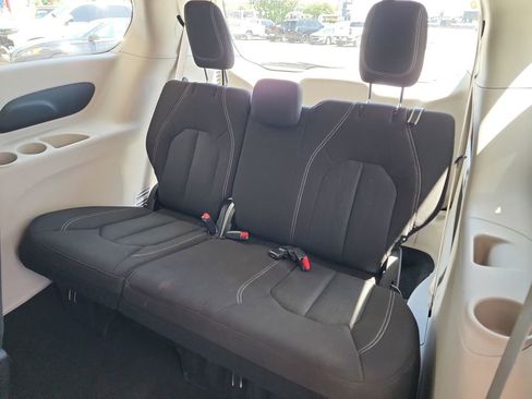 Used 2023 Chrysler Voyager LX FWD image 37