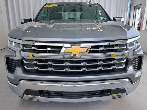Used 2023 Chevrolet Silverado 1500 LTZ AWD/4WD image 3
