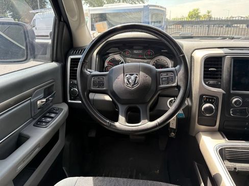 Used 2020 RAM 1500 Classic SLT w/ Luxury Group RWD image 8