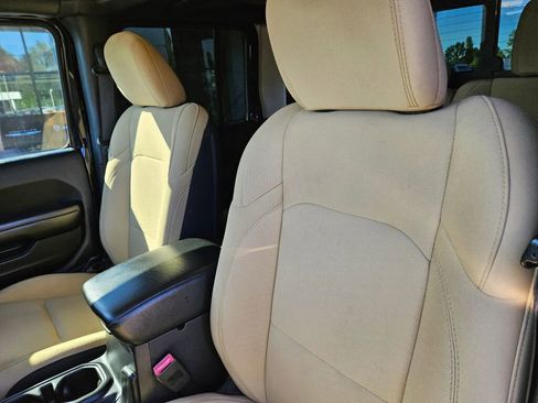 Used 2020 Jeep Gladiator Sport w/ Quick Order Package 24S image 13